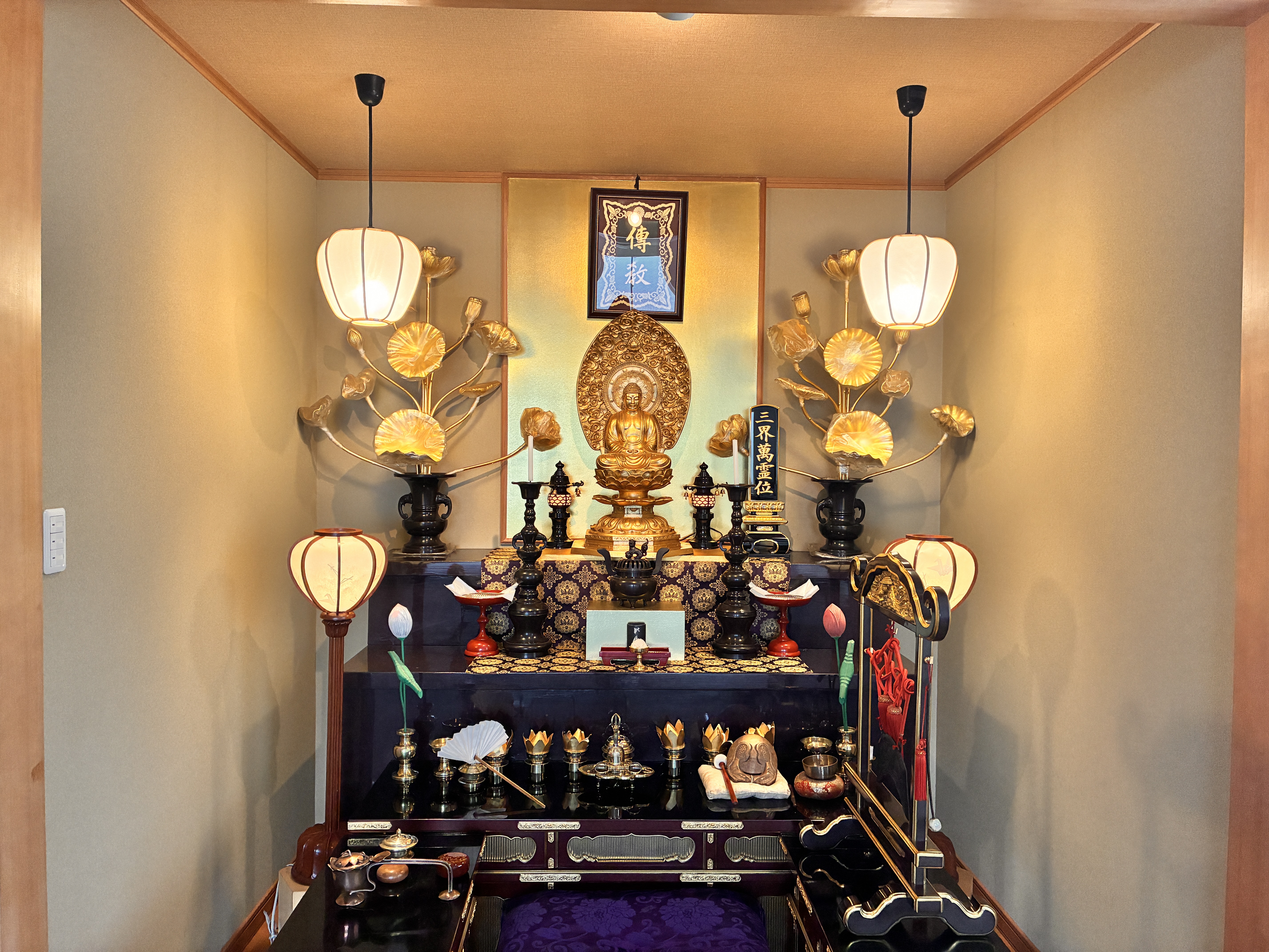 回向堂 — 阿弥陀如来